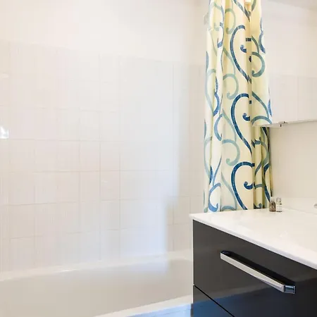 Ombrine Apartment