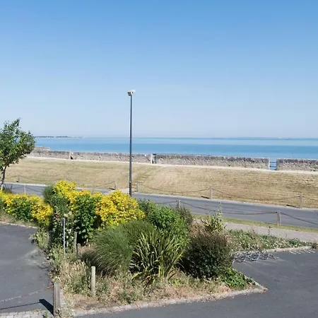 アパート Ombrine *